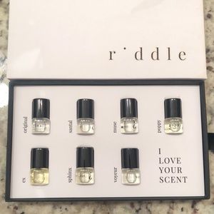 Riddle Oil Sample Kit with 7 different oil scents.